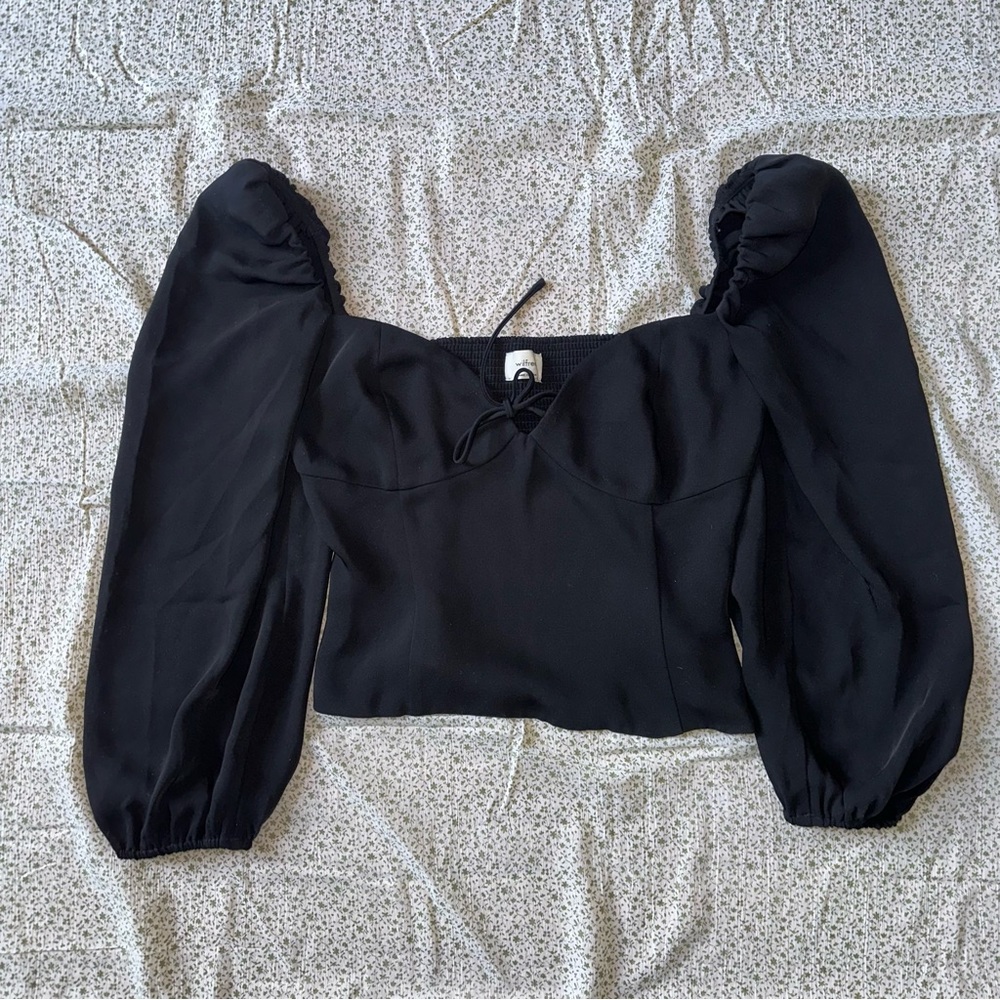 Aritzia Wilfred Black Puff-Sleeve Sweetheart Blouse